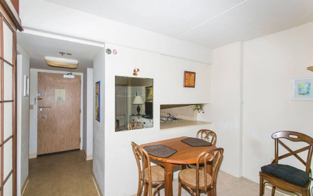 Marina Hawaii Vacations at the Ilikai Tower