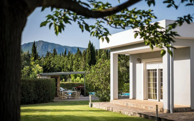 Villa Nefeli with Private Pool by Konnect