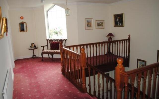 Oldcourt House Bed and Breakfast