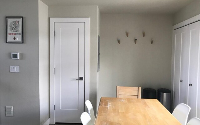 Classy Townhome near Old Town, Breweries, & River!