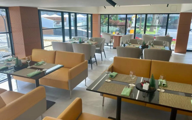 Floral Court Hotel & Residence Sukhumvit 13