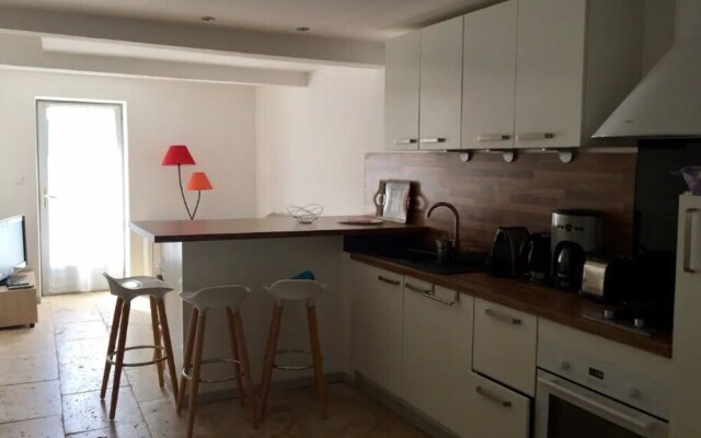 Appt 2 pieces dans Mas provençal