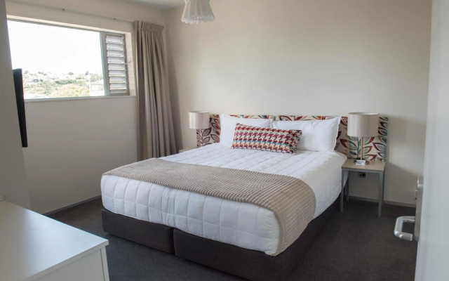 Navigate Seaside Hotel – Guest Rooms – Napier