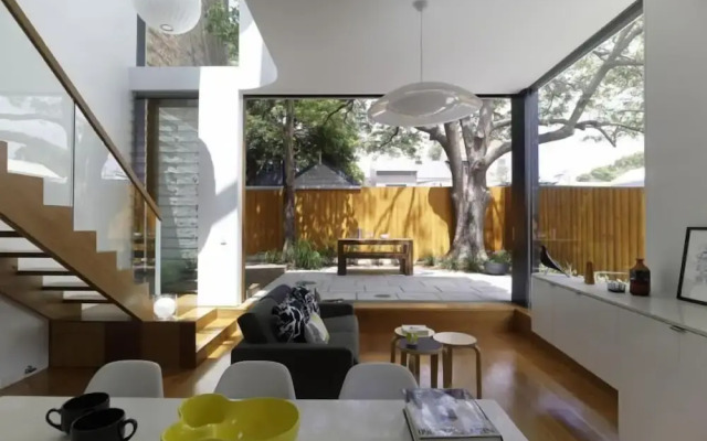 Stunning Family Home 5mins to CBD H332