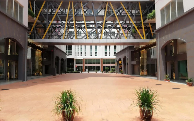 Hotel MetraSquare