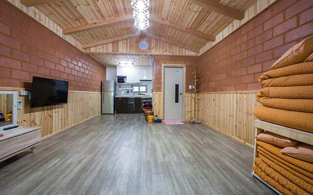 Jeongseon Firefly Light Clay Pension