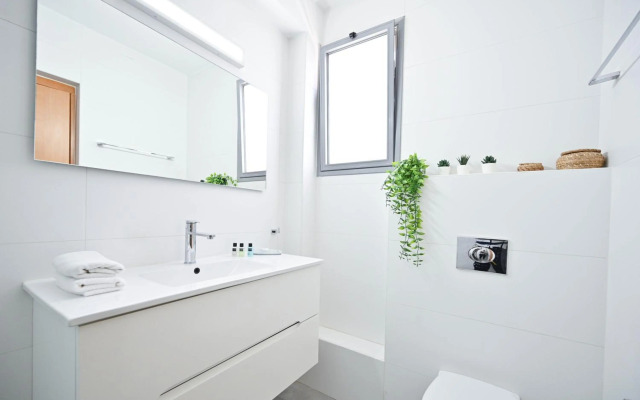 Stunning 4BR in Neve Tsedek by HolyGuest