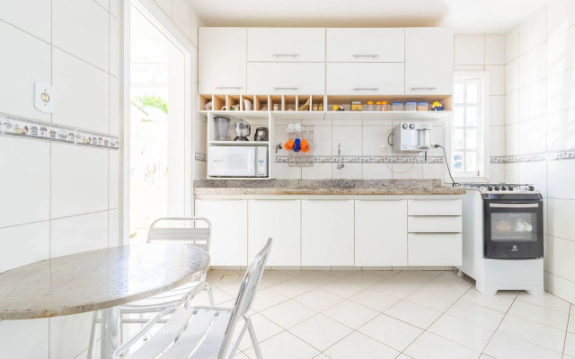 GB08 Aconchegante Casa 4 Suítes em Guarajuba