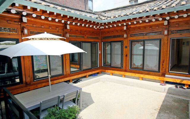 Go Woon Dang Hanok Guest House