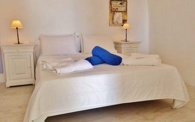 Armeni Village Rooms & Suites