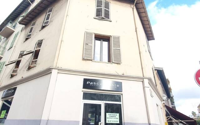 Simplistic Holiday Home in Nice Near the Seabeach