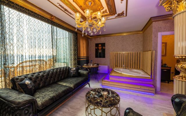 Sam Diamond Residence