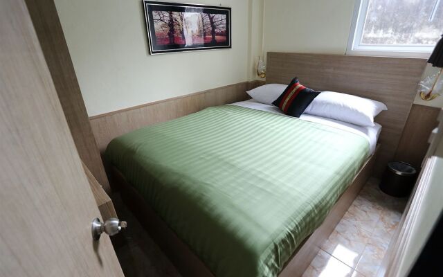 Sukhumvit 20 Guest House