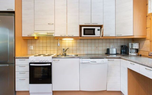 Hot pool cottage iitu