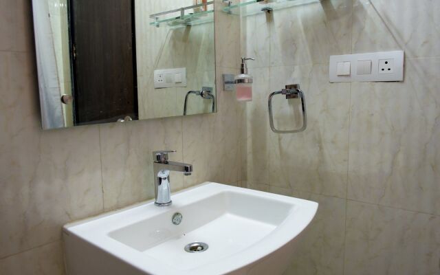 Fabhotel White Castle Sez