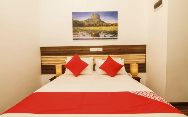 OYO 124 Clove Transit Hotel