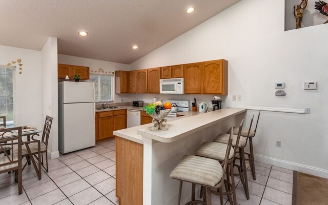 Paradise Woods-RU1066