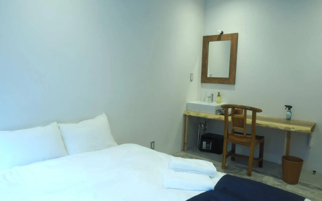 & And Hostel