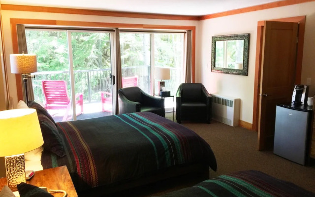 The Lodge at Skeena Landing