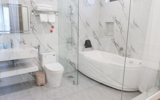 Hanoi Airport Suites Hostel & Travel
