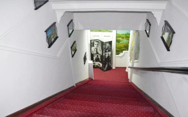 Dream Hotel