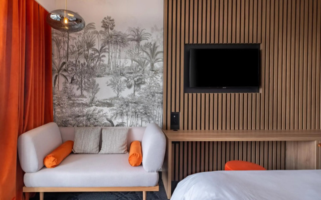 Golden Tulip Lyon Ouest Techlid Hotel & Spa