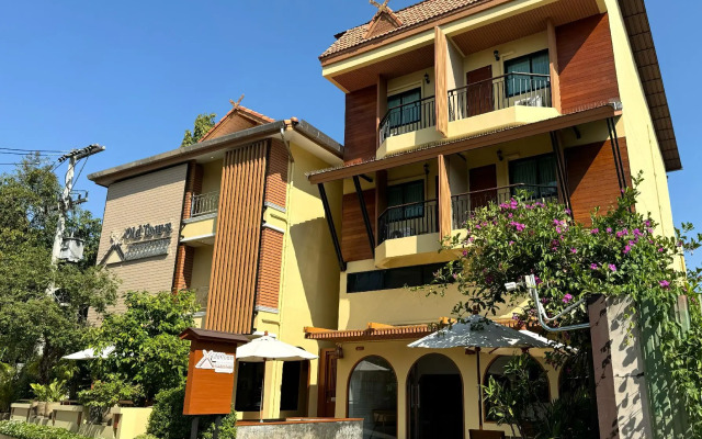 Old Town Chiangmai Boutique