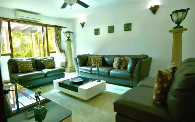 Villa MB