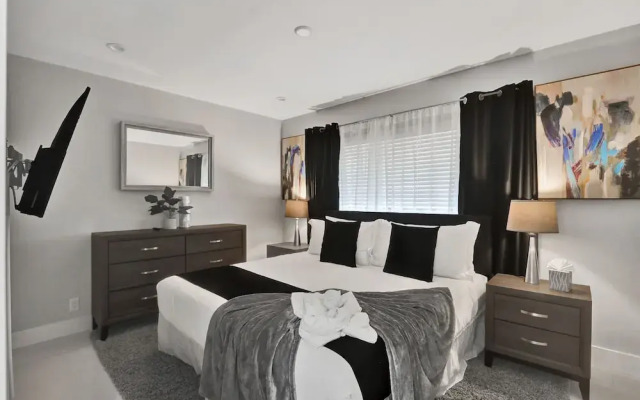 Renovated 5 Br Home with Heated Pool