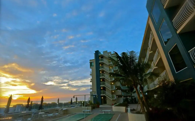 Shoreline Island Resort - Exclusively Adult