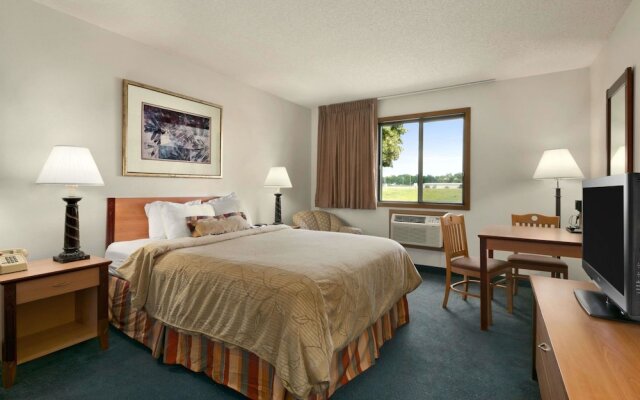 Days Inn By Wyndham Willmar