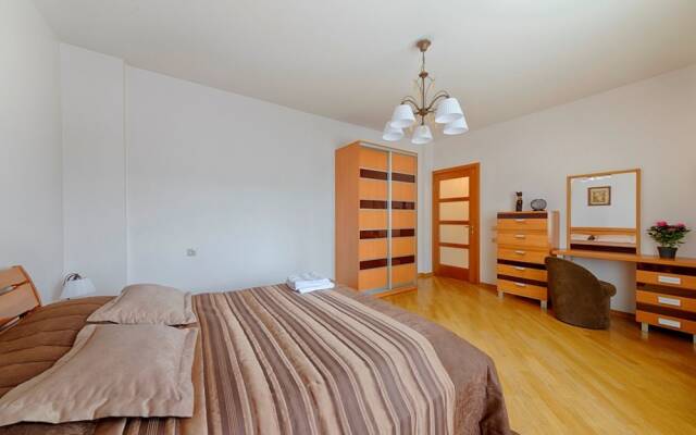 Home Apart Surganova str. 5A