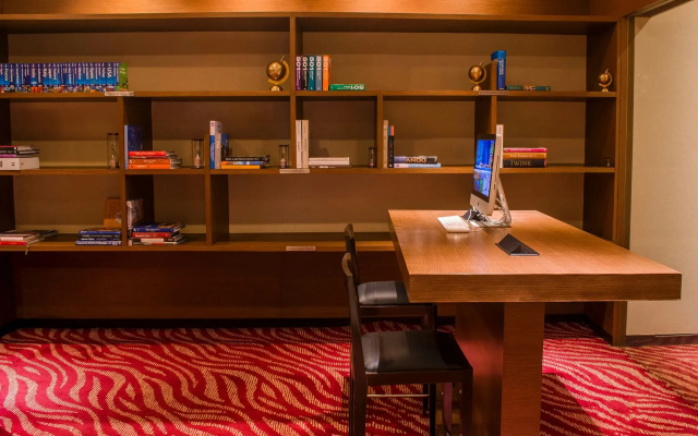 Courtyard by Marriott Mumbai International Airport