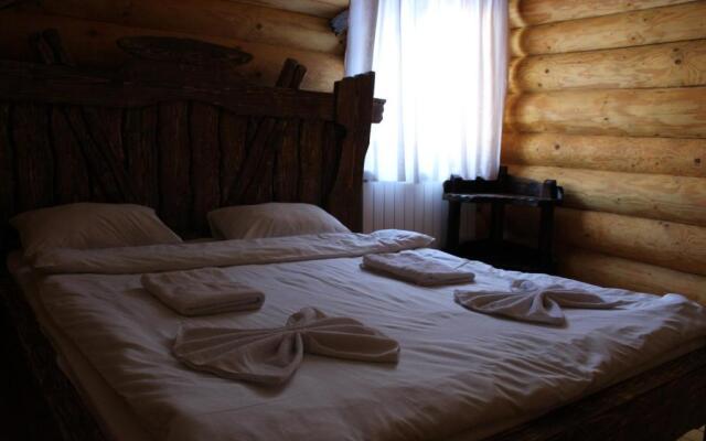 Hotel Berloga-Sinevir