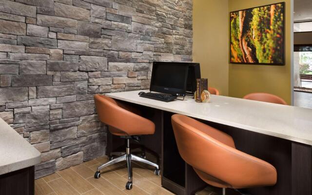 Holiday Inn LAWRENCE