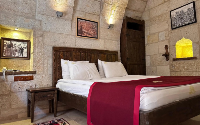 Under Cave Hotel
