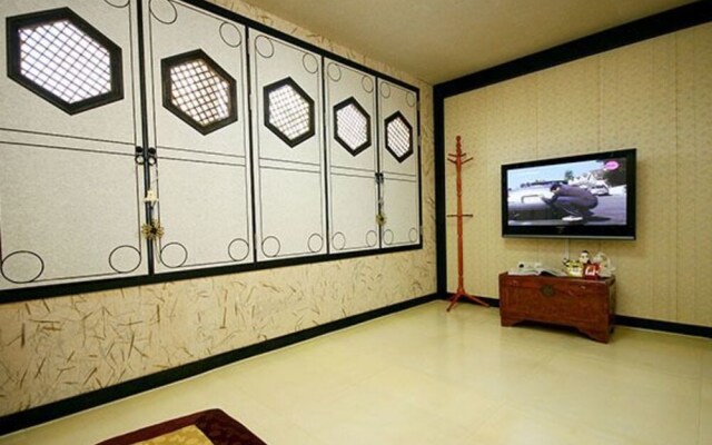 Yangyang Freesia Pension