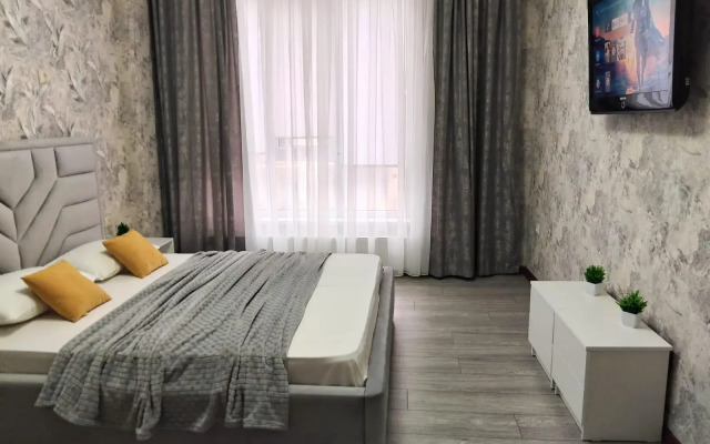 Studio apartments on 32 Tlostanova Street