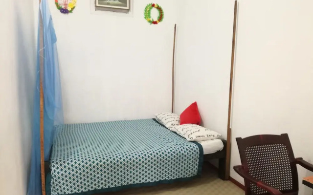 20 House Arugam