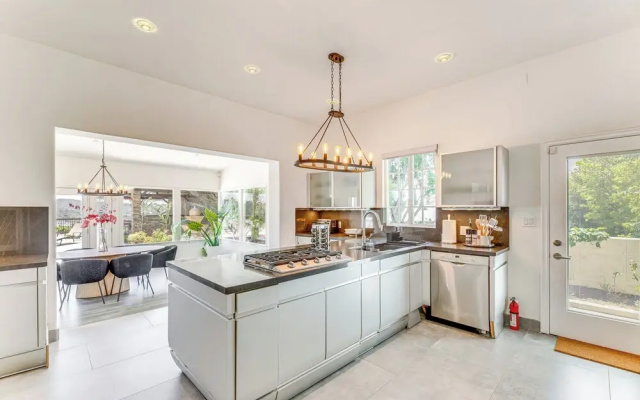 Los Angeles Home w/ Private Pool, Mtn & Lake View!