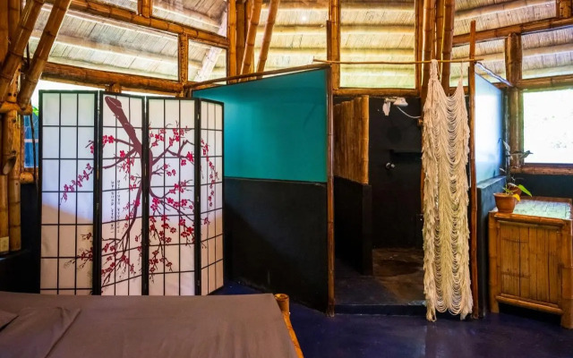 Eco-Lodge Deseo Bamboo