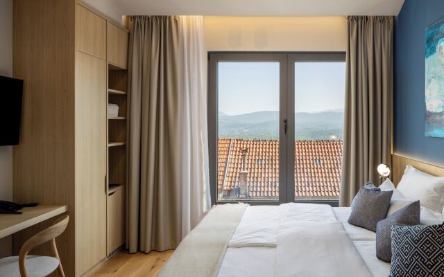 Emotheo Heritage Hotel