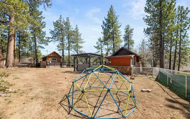 StoneHauz Cabin built in 1926