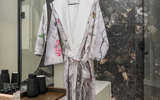Dyo Beach Suites