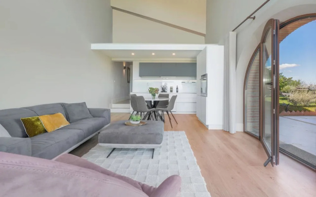 Melaiolo Modern Apartment With Pool Montaione