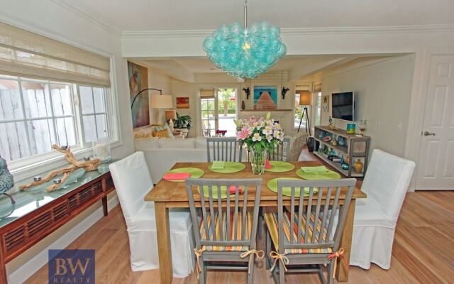 E Balboa Blvd 68312 by RedAwning