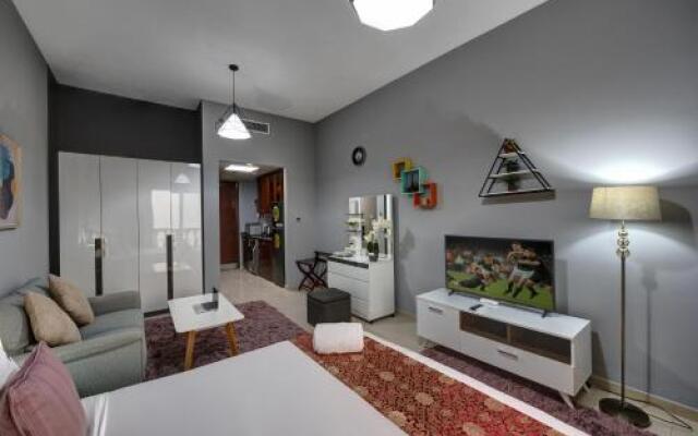 KAY homes Royal Studio