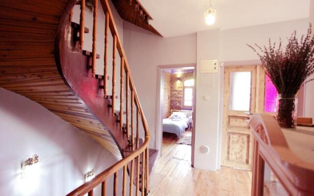 all building/5floors/ garden in balat