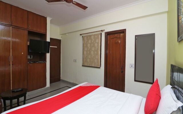 OYO 598 Hotel B K House