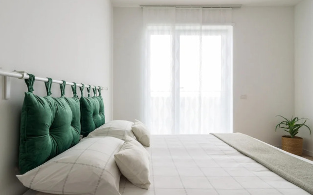 JOIVY Uptown Apartments